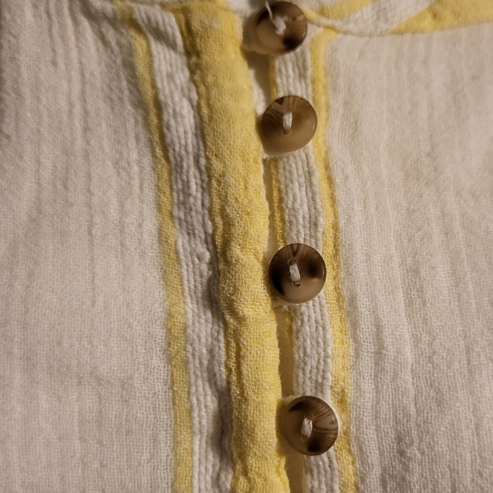 VTG Free People Gauze button top - Picture 4 of 8